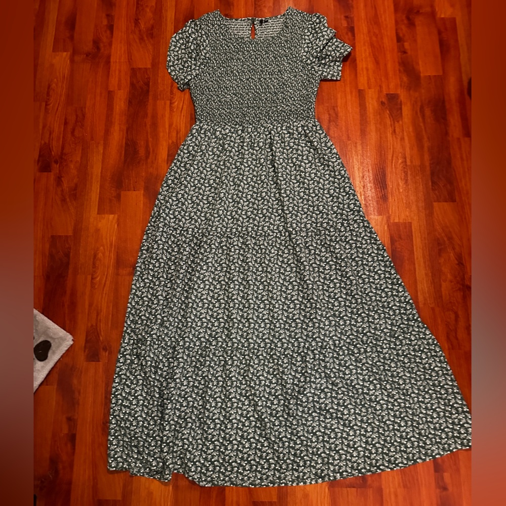 Zattcas Smocked top Olive Patterned Maxi Dress size L - Picture 2 of 13